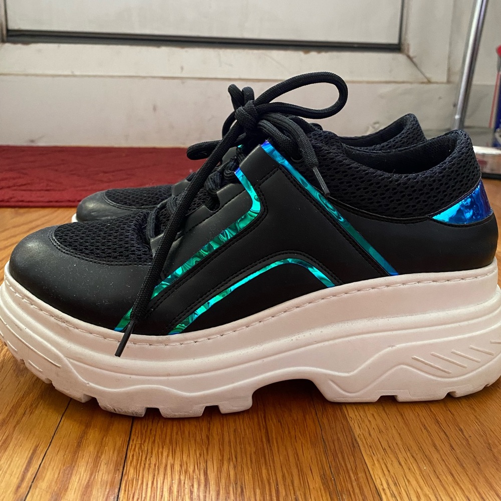 Cool fashion platform sneakers